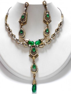 Victorian Jewelry Set